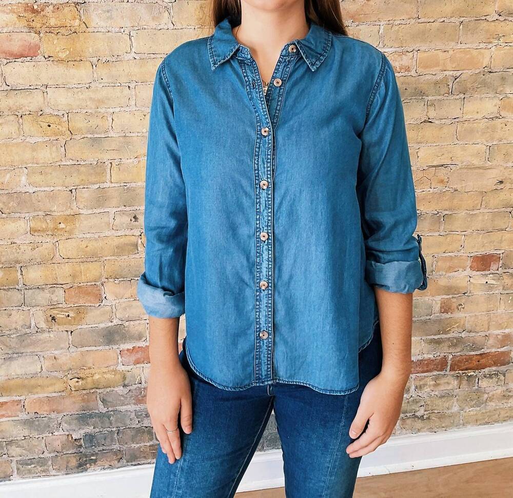 NEW BLU PEPPER harper chambray shirt in classic medium blue
